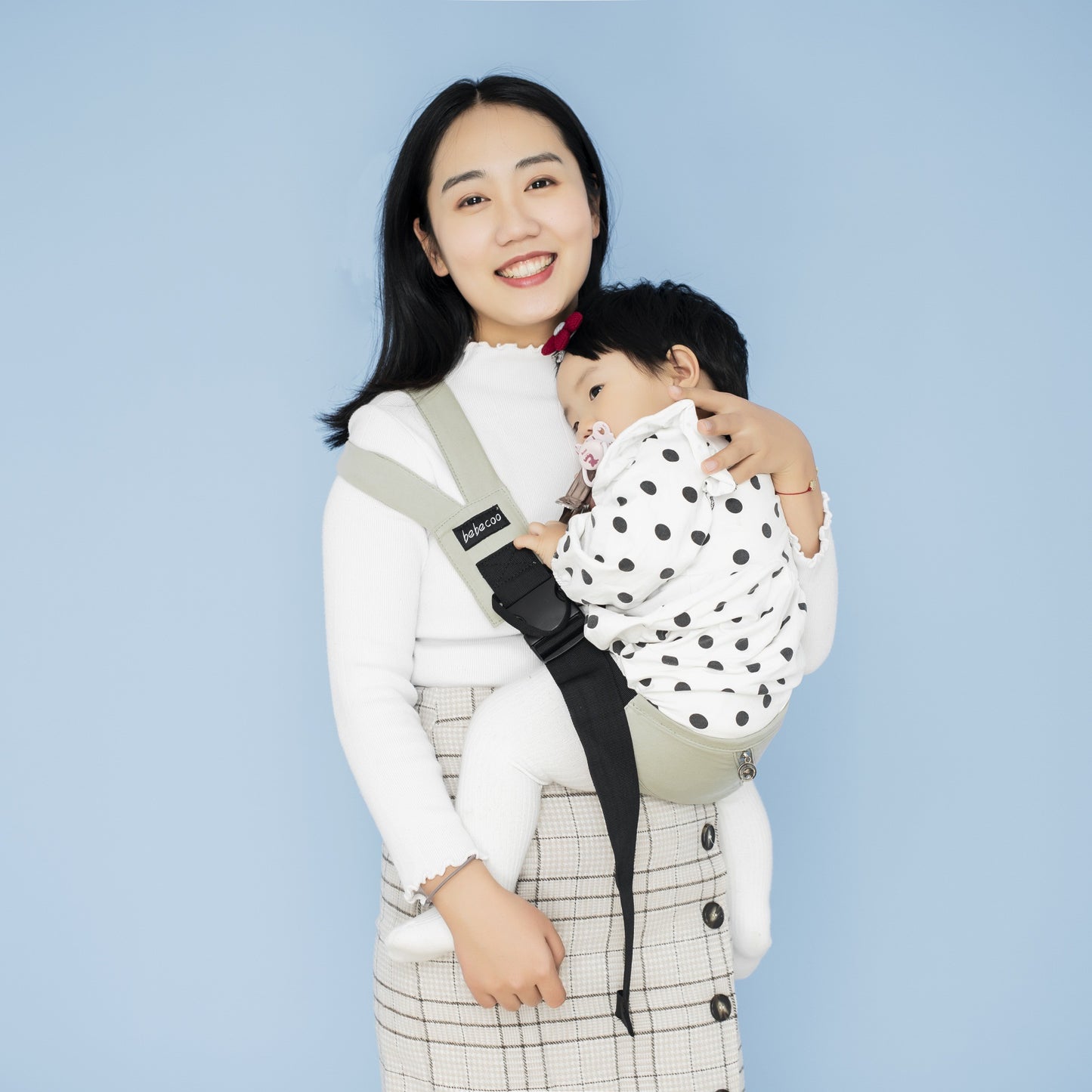 Câlin à bandoulière pour bébé à une épaule avec câlin avant